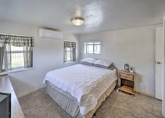 3 Mi To Lake! Retreat W/ Fire Pit *