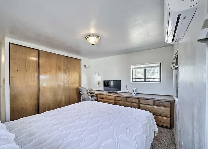 3 Mi To Lake! Retreat W/ Fire Pit Holiday home *