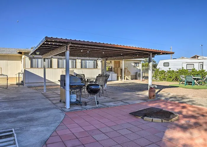 Holiday home 3 Mi To Lake! Retreat W/ Fire Pit