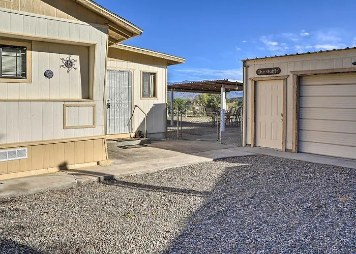 Holiday home 3 Mi To Lake! Retreat W/ Fire Pit *